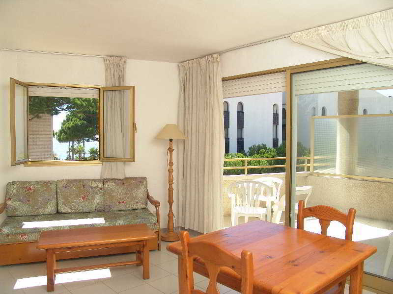 Apartment Sol Daurat Villafortuny Exterior photo